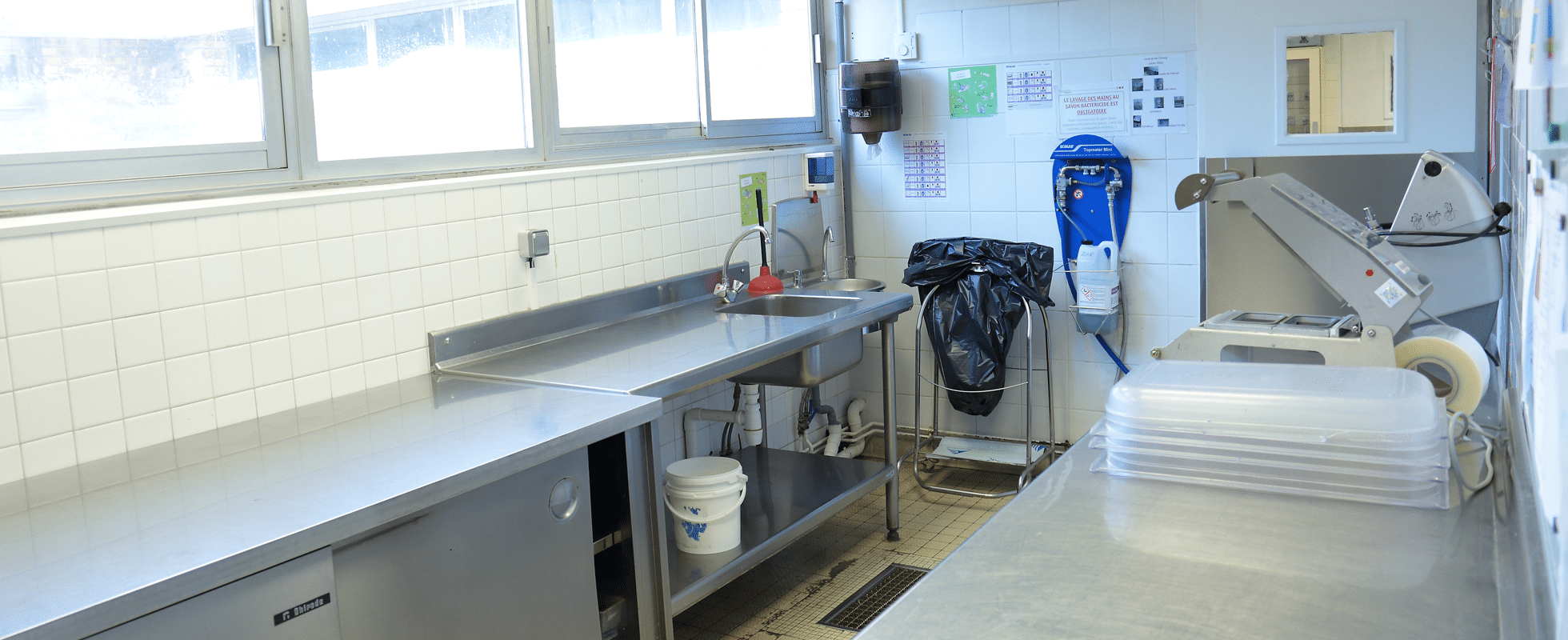 AIES-ESAT-LaMareSavin-Cuisine ESAT La Mare Savin espace cuisine