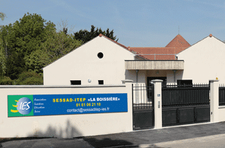 Aies-Etablissement-Trappes-SESSAD-ITEP Entrée de l'établissement du SESSAD ITEP La Boissière